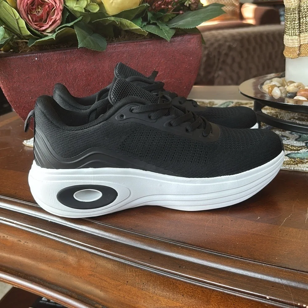 Brand New Cushion Support Sneakers Black White Lightweight Athletic Tennis Shoe